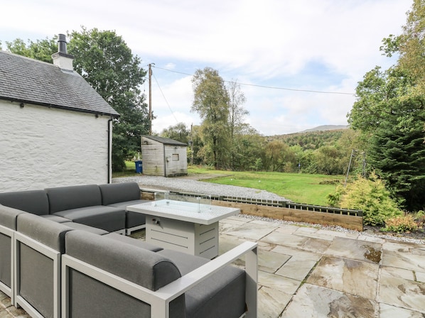Cottage | Property grounds - Heatherbank (Helensburgh)