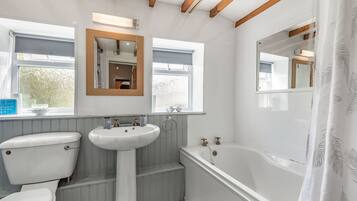 Casa de campo | Banheiro | Chuveiro, secador de cabelo