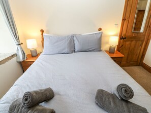 Cottage | 3 bedrooms, individually decorated, individually furnished, free WiFi