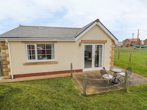 Property grounds - White Rock Cottage (Chathill)