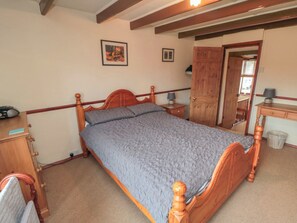 Casa de campo | 2 dormitorios, decoración individual, mobiliario individual