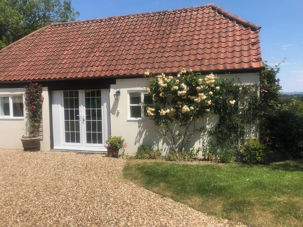 Cottage | Front of property - Oke Apple Cottage (Blandford Forum)