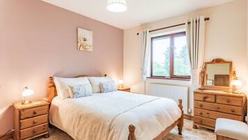 1 bedroom, individually decorated, individually furnished, free WiFi