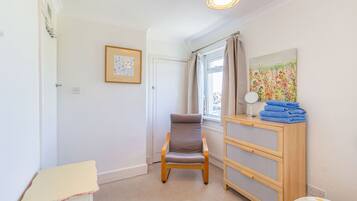 Cottage | 2 bedrooms, individually decorated, individually furnished, free WiFi