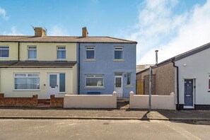 Exterior - 2 Bay View (Morpeth)