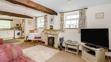 Cottage | Living room | TV