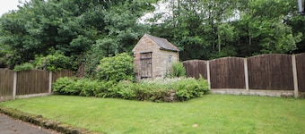 Horse Shoe Cottage