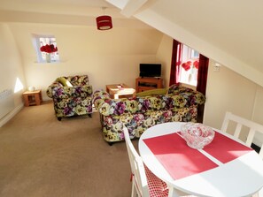 Cottage | Interior - Carisbrooke House, Apartment 6 (Scarborough)