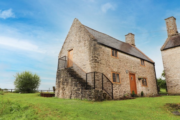 Cottage | Interior