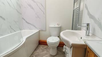 Cottage | Bathroom | Shower