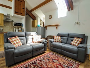 Cottage | Living area - Bythyn Ddol Hafod (Betws-Y-Coed)