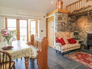 Cottage | Living room | TV