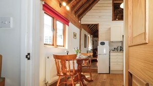 Cottage | Dapur pribadi | Lemari es, microwave, kompor, dan pemanggang roti