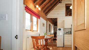 Cottage | Dapur pribadi | Lemari es, microwave, kompor, dan pemanggang roti