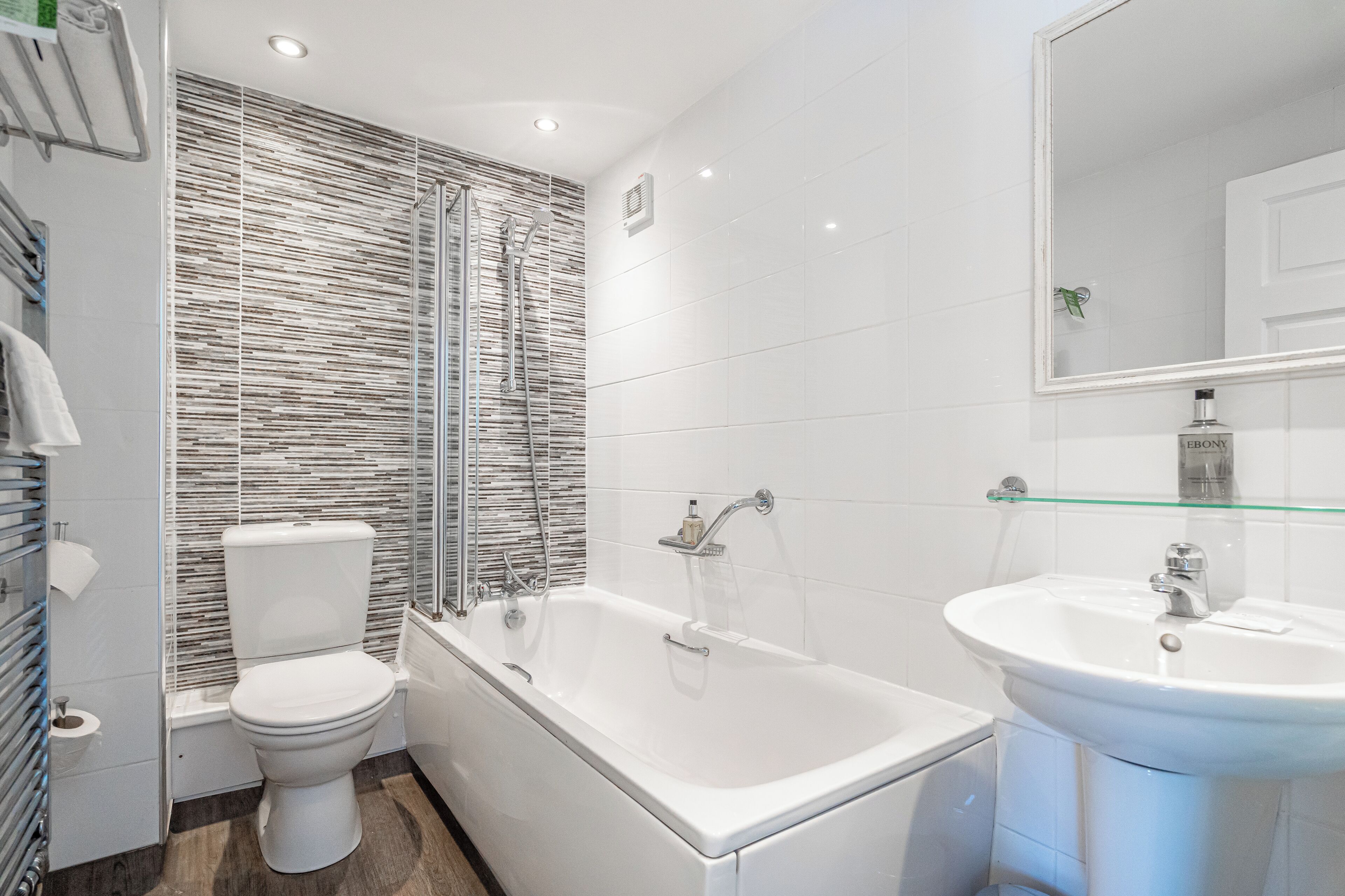 twin room (sea view) | bathroom | free toiletries, towels