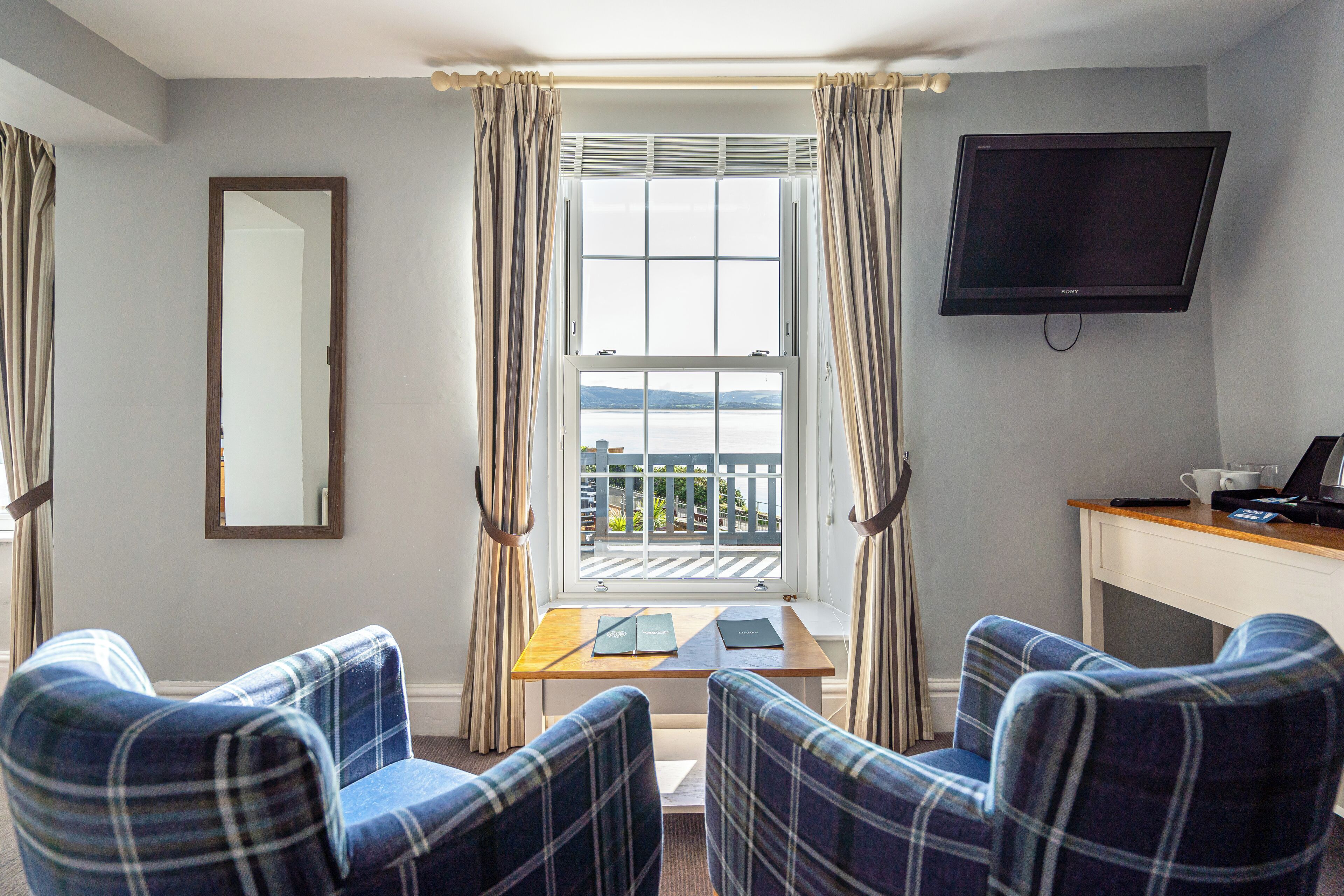 King Room | Iron/ironing board, free WiFi, bed sheets