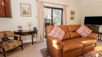 Cottage | Living area | TV, DVD player