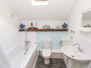 Cottage | Bathroom | Shower - Beekeeper's Cottage (Pembroke)