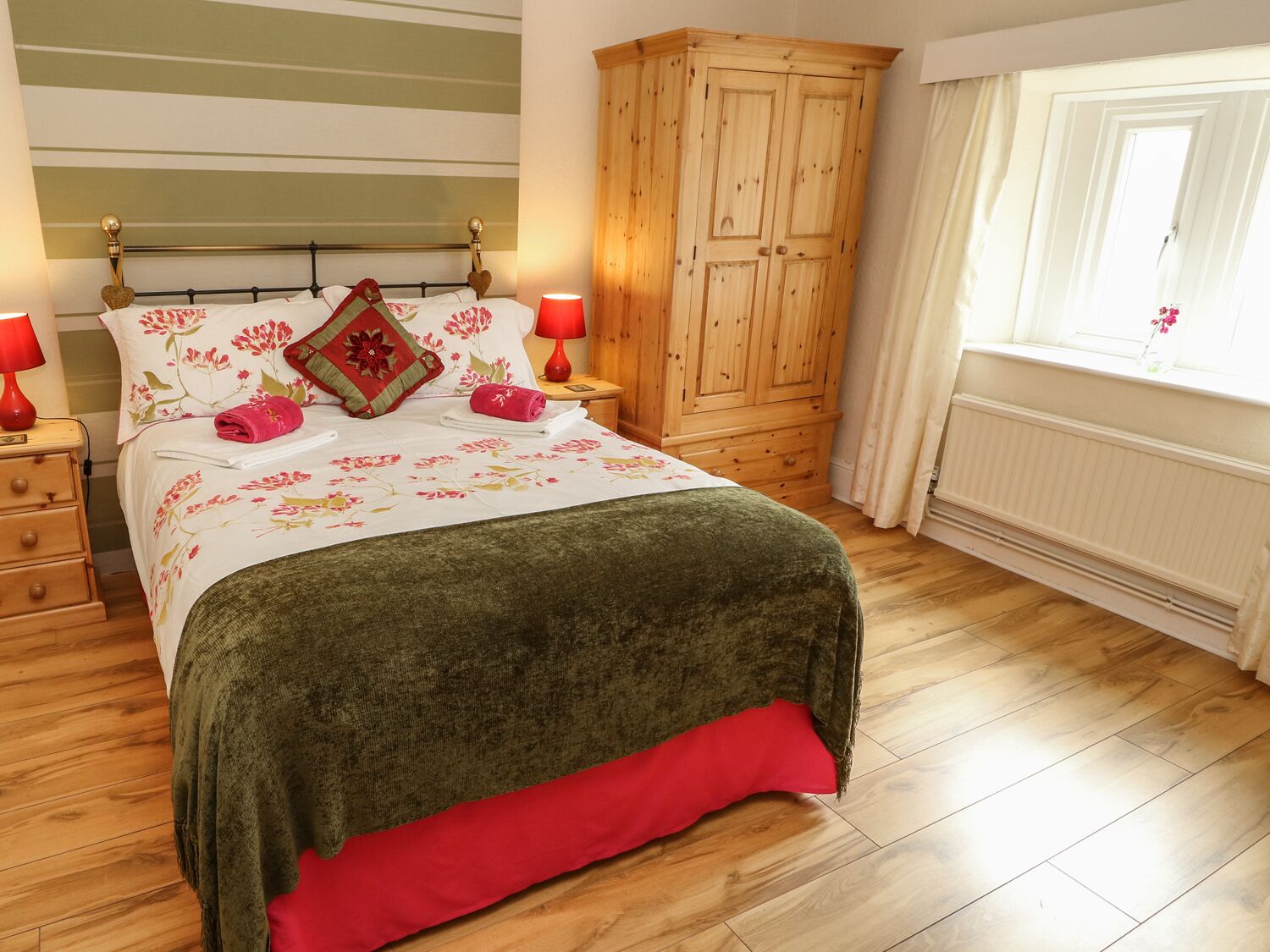 Cottage | 3 bedrooms, individually decorated, individually furnished, free WiFi