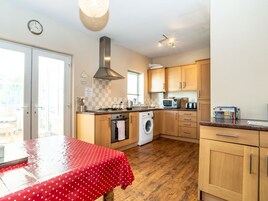 Casa de campo | Cozinha privada | Geladeira, micro-ondas, cooktop, torradeira