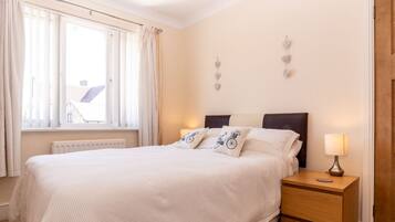 Cottage | 3 bedrooms, individually decorated, individually furnished, free WiFi