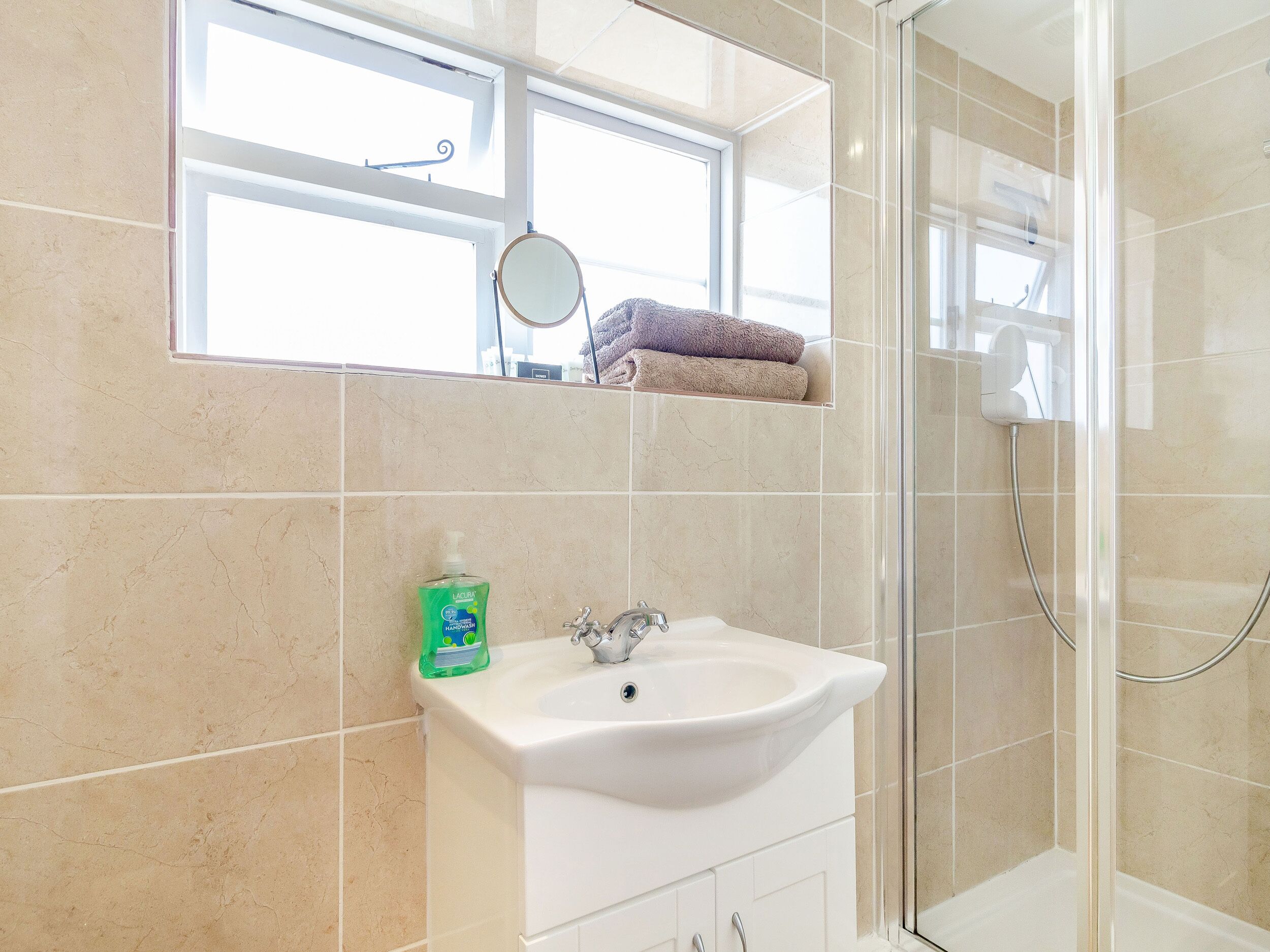 Cottage | Bathroom | Shower