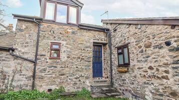 Cottage | Exterior detail