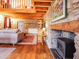 Cottage | Living area | TV