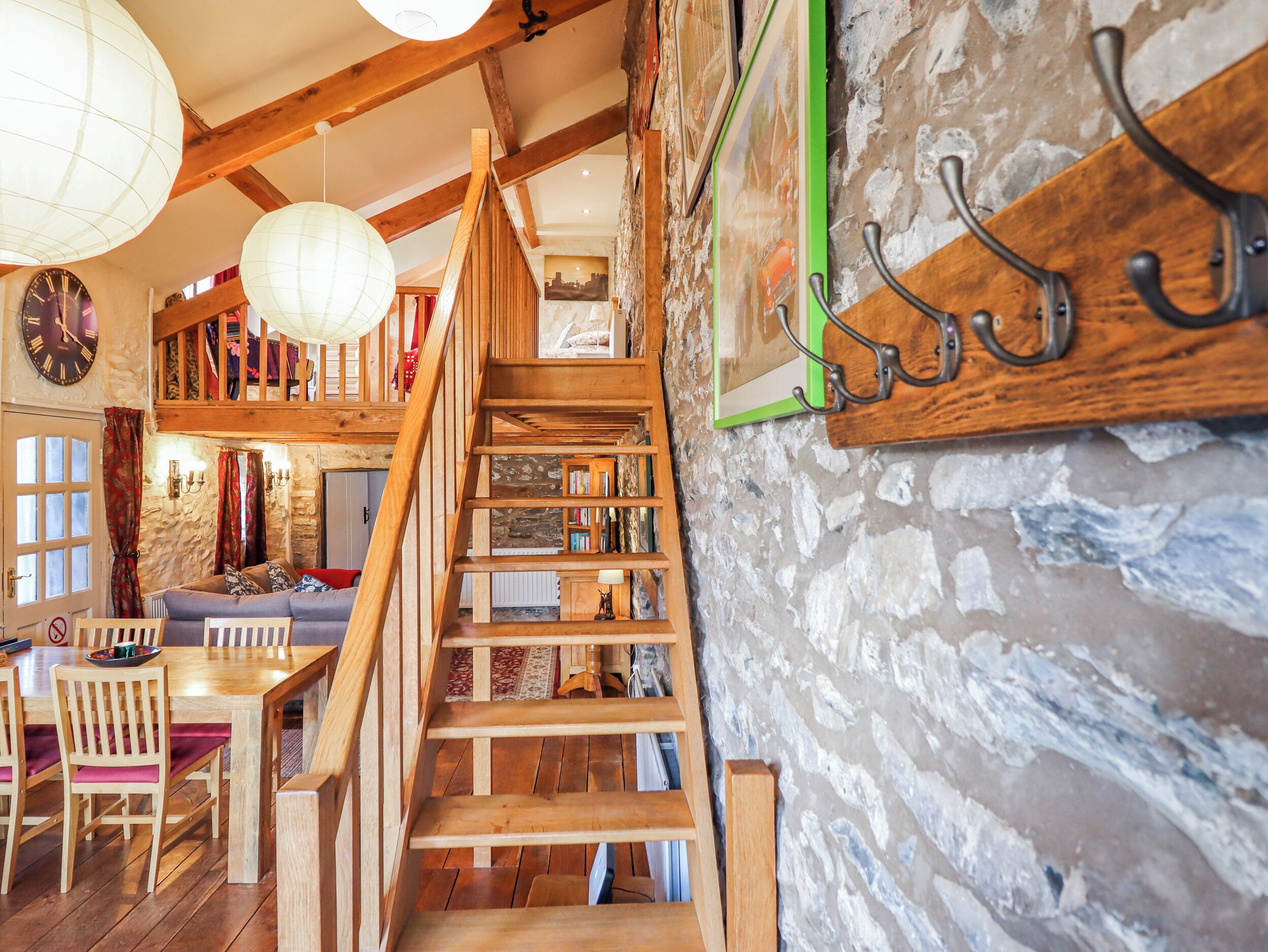 Cottage | Interior