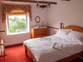 Cottage | 1 bedroom, individually decorated, individually furnished, free WiFi