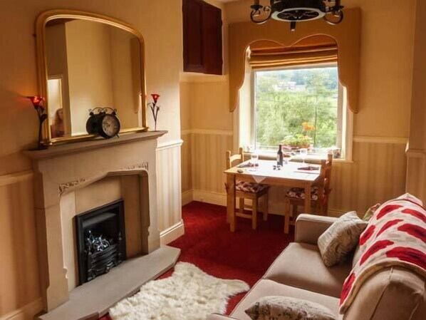 Cottage | Interior - Cottage in the Sky (Halifax)