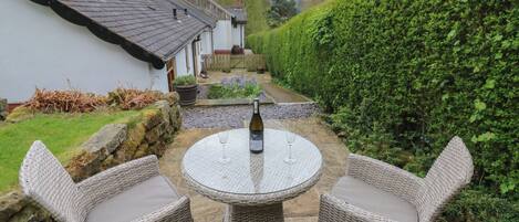 Cottage | Outdoor dining