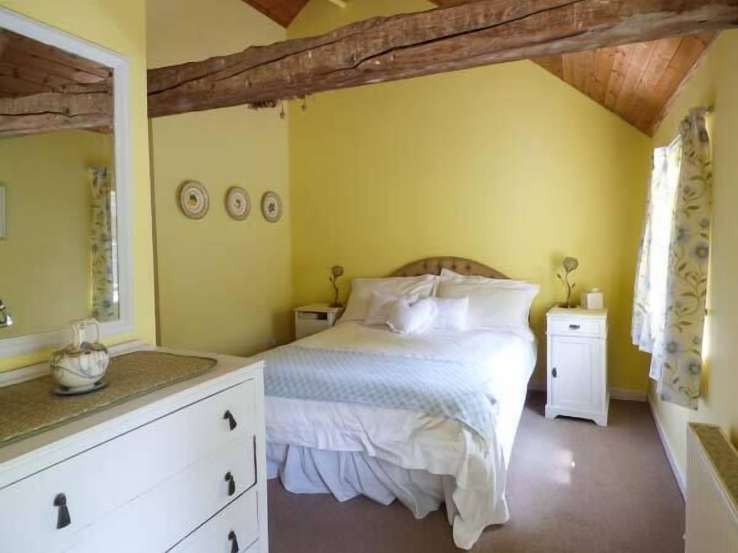 Cottage | 2 bedrooms, individually decorated, individually furnished, free WiFi