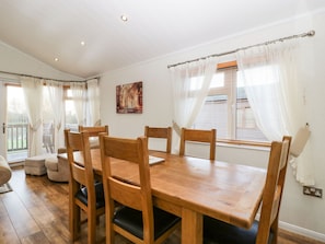 Cottage | Dining - Blenheim Lodge (Weston-super-Mare)