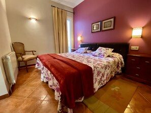 ملاءات من القطن المصري وأغطية فراش متميزة وألحفة محشوة بالريش