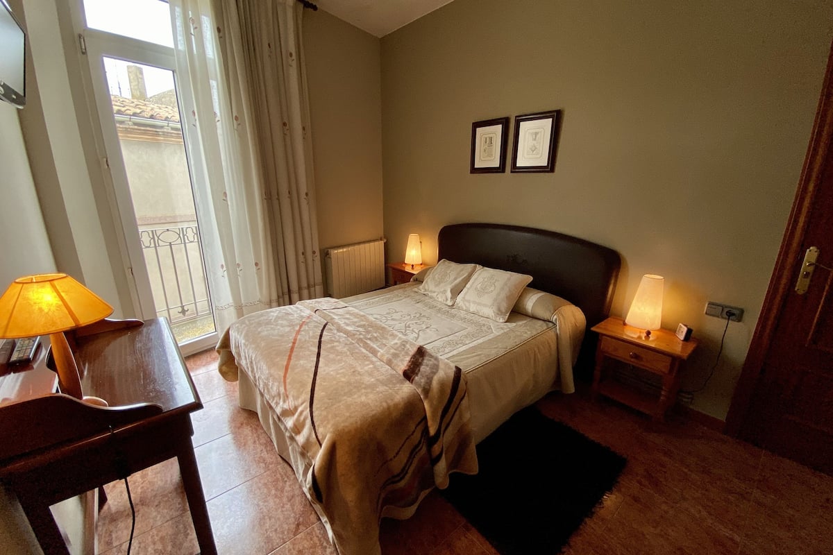 Egyptian cotton sheets, premium bedding, down duvets, Tempur-Pedic beds
