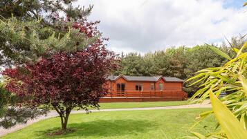 Cottage | Property grounds