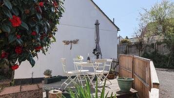 Cottage | Outdoor dining