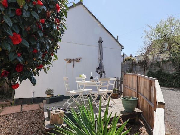 Outdoor dining - Moorside (Yelverton)