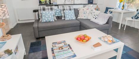 Cottage | Living room | TV, DVD player