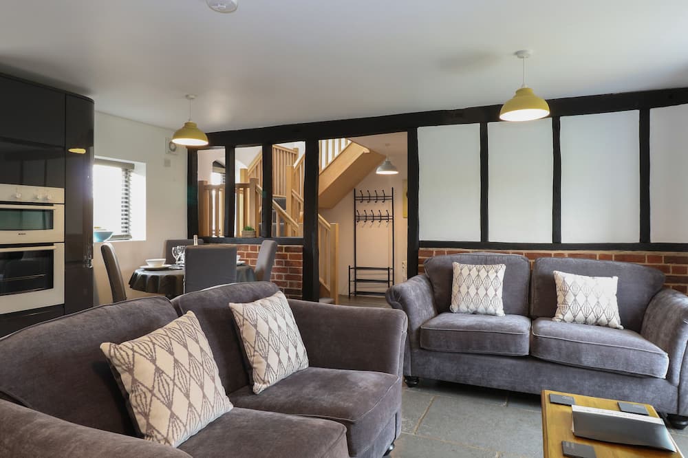 Tricker's Cottage - Hingham