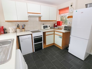 Casa de campo | Cozinha privada | Geladeira, micro-ondas, cooktop, lava-louças