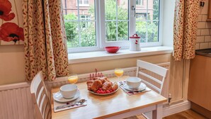 Cottage | Tempat makan