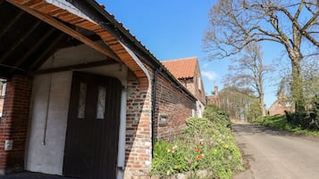 Cottage | Interior