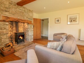 คอทเทจ | บริเวณนั่งเล่น | ทีวี, เครื่องเล่นดีวีดี