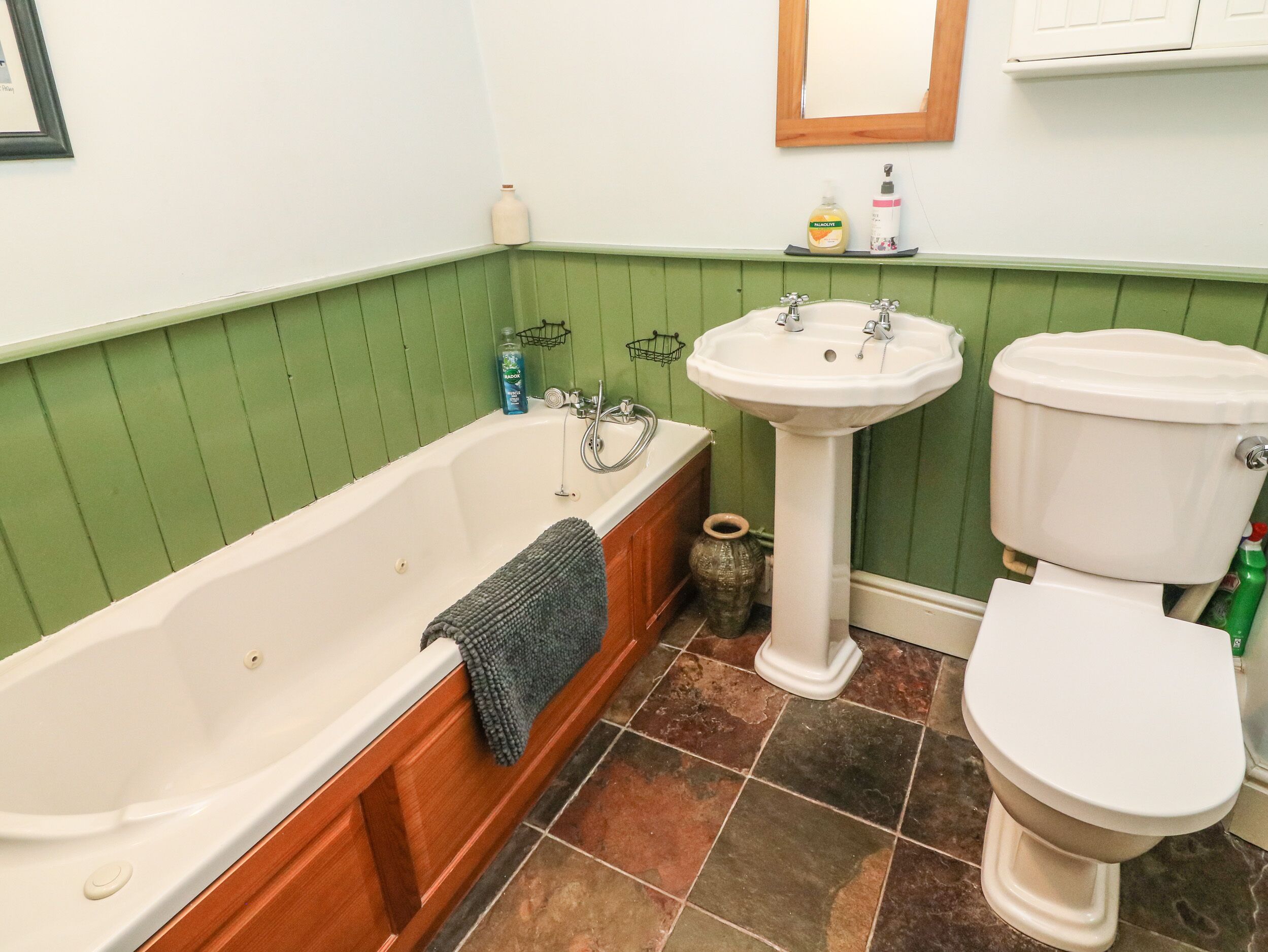 Cottage | Bathroom | Shower