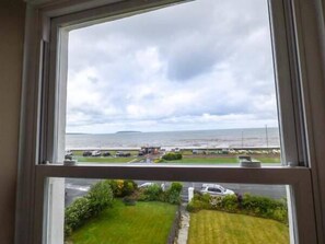Cottage | 3 bedrooms, individually decorated, individually furnished, free WiFi - Sea View Apartment (Llanfairfechan)