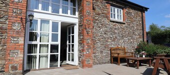 西鲍登农场酒店