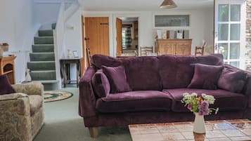 Cottage | Living area | TV, DVD player