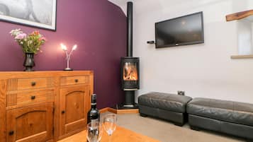 Cottage | Interior